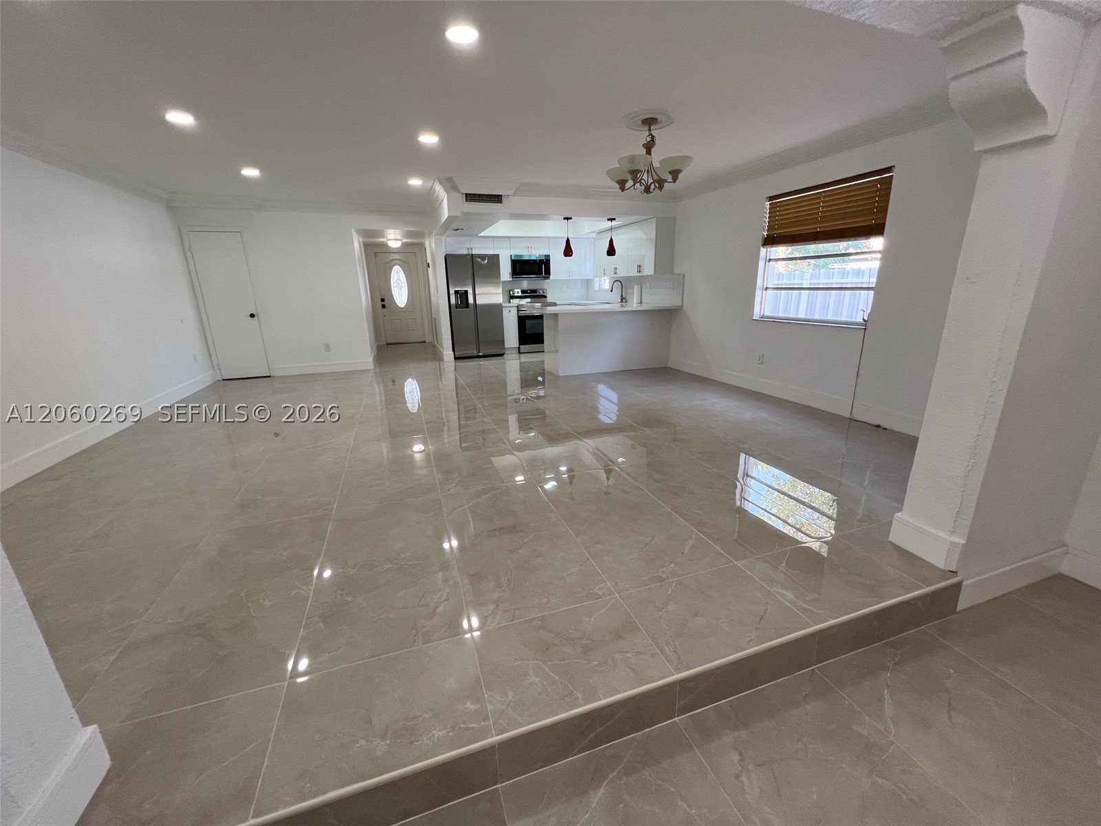 1820 W 72nd Pl, Hialeah FL 33014