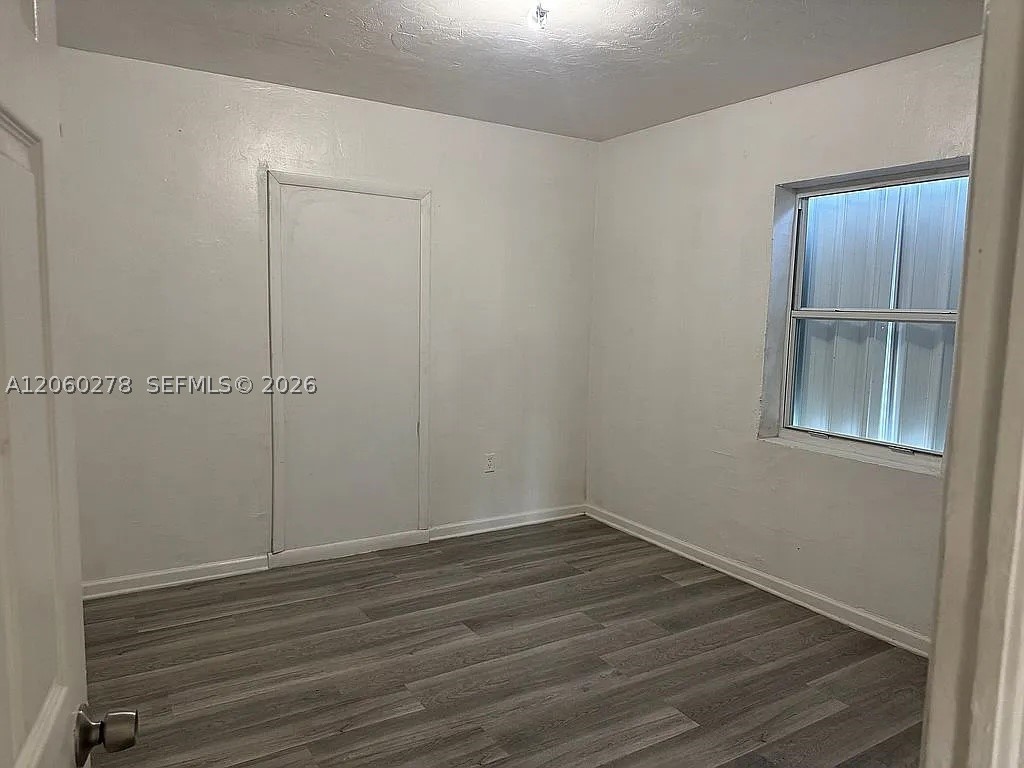 1501 NW 42nd St, Miami FL 33142