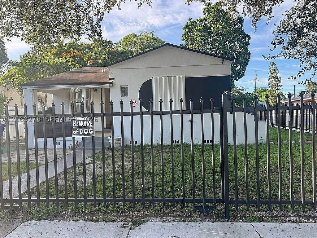 1501 NW 42nd St, Miami FL 33142