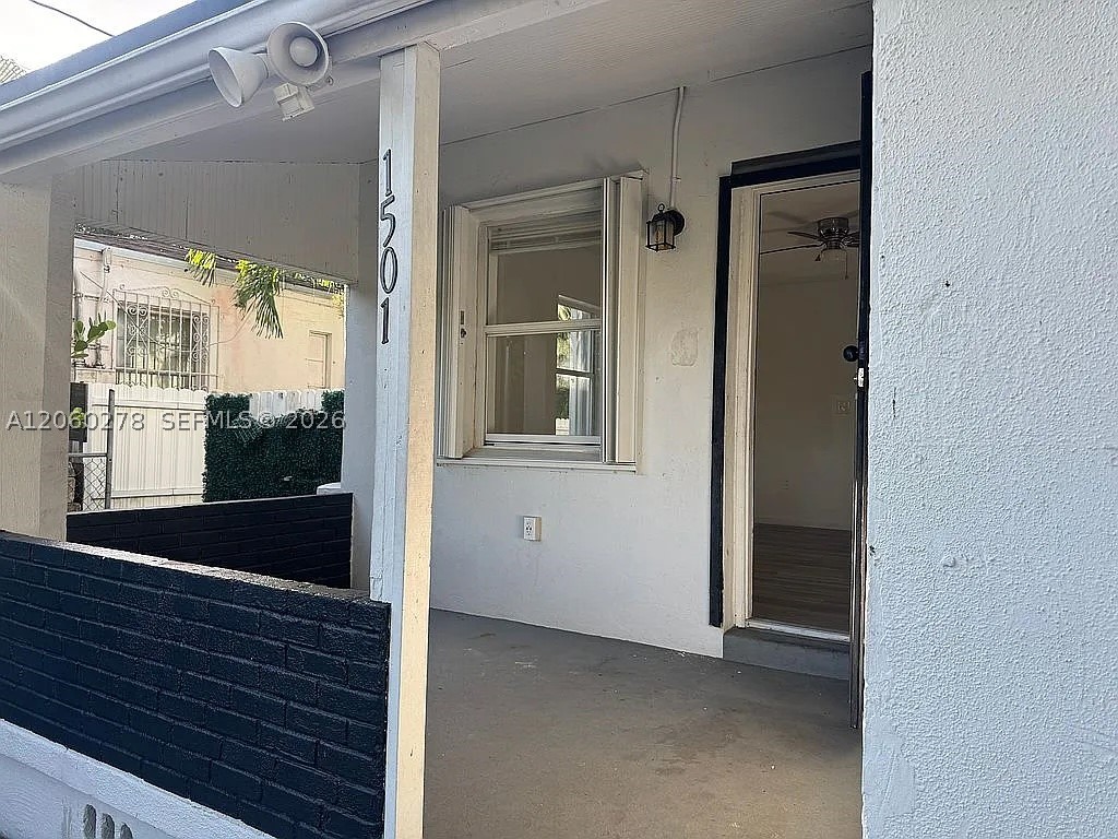 1501 NW 42nd St, Miami FL 33142