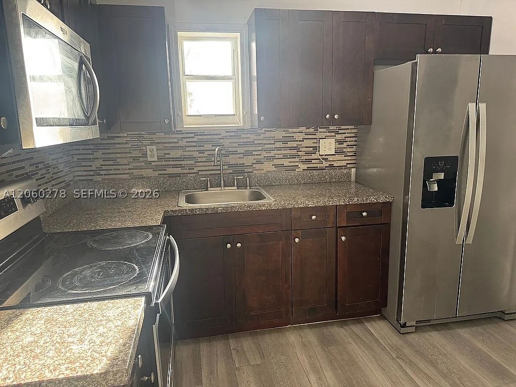 1501 NW 42nd St, Miami FL 33142