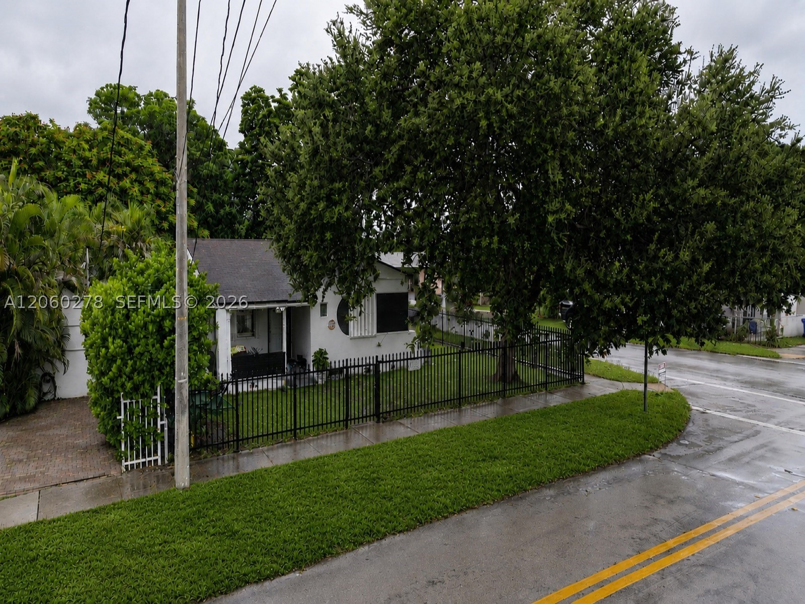 1501 NW 42nd St, Miami FL 33142
