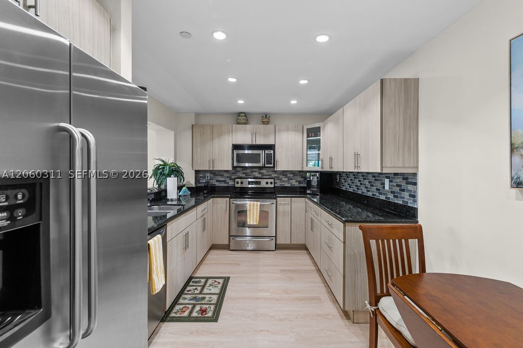 251 Crandon Blvd #325, Key Biscayne FL 33149
