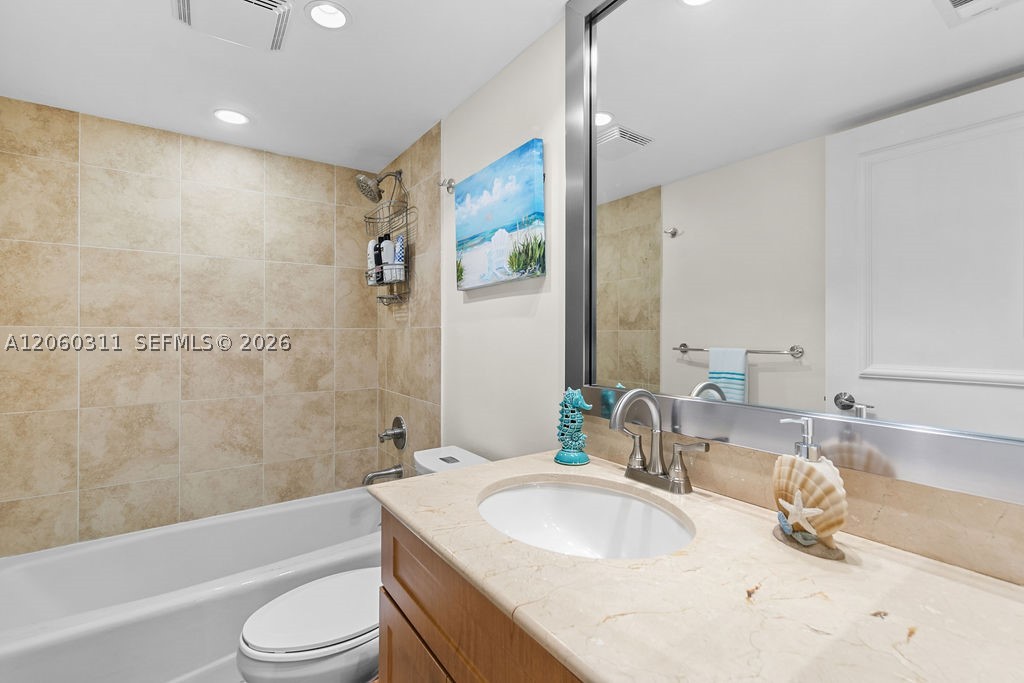 251 Crandon Blvd #325, Key Biscayne FL 33149