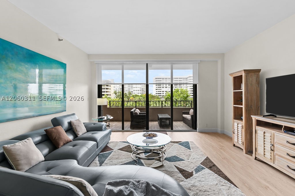 251 Crandon Blvd #325, Key Biscayne FL 33149