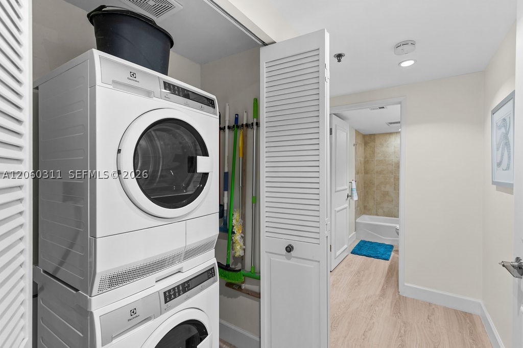 251 Crandon Blvd #325, Key Biscayne FL 33149