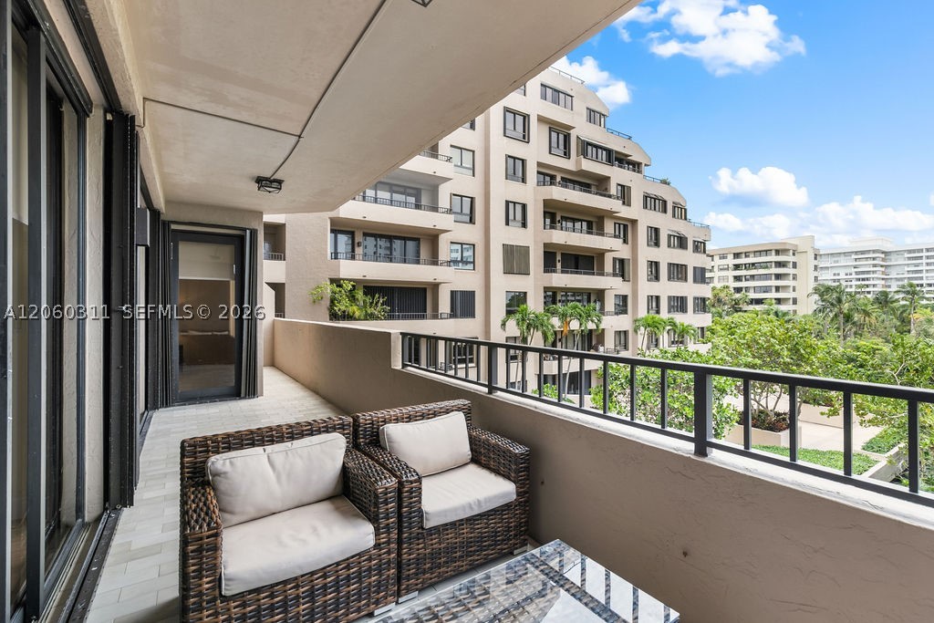 251 Crandon Blvd #325, Key Biscayne FL 33149