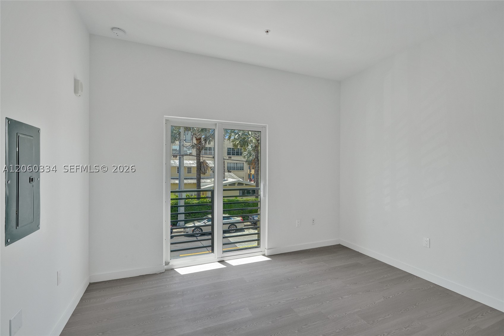 1567 NW 1st St #8, Miami FL 33125