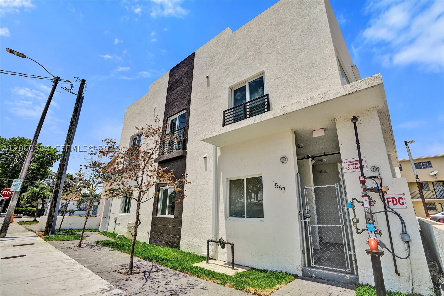 1567 NW 1st St #8, Miami FL 33125