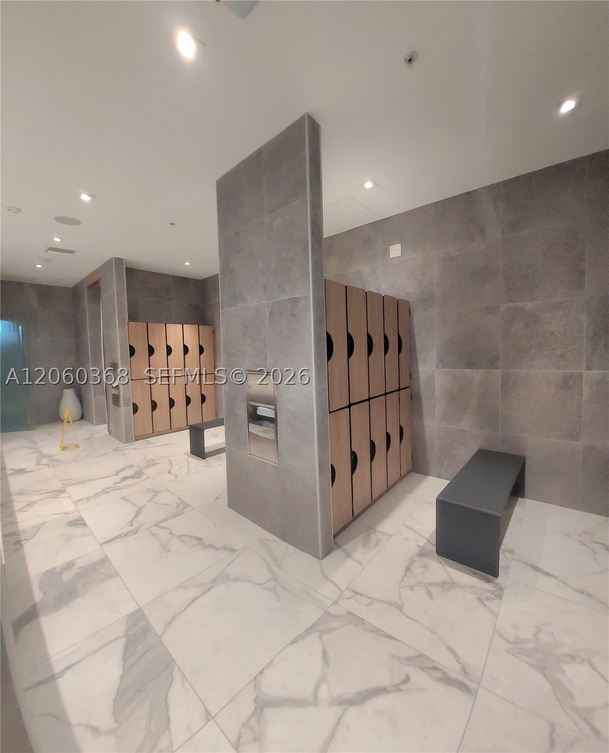 90 SW 3rd St #3104, Miami FL 33130