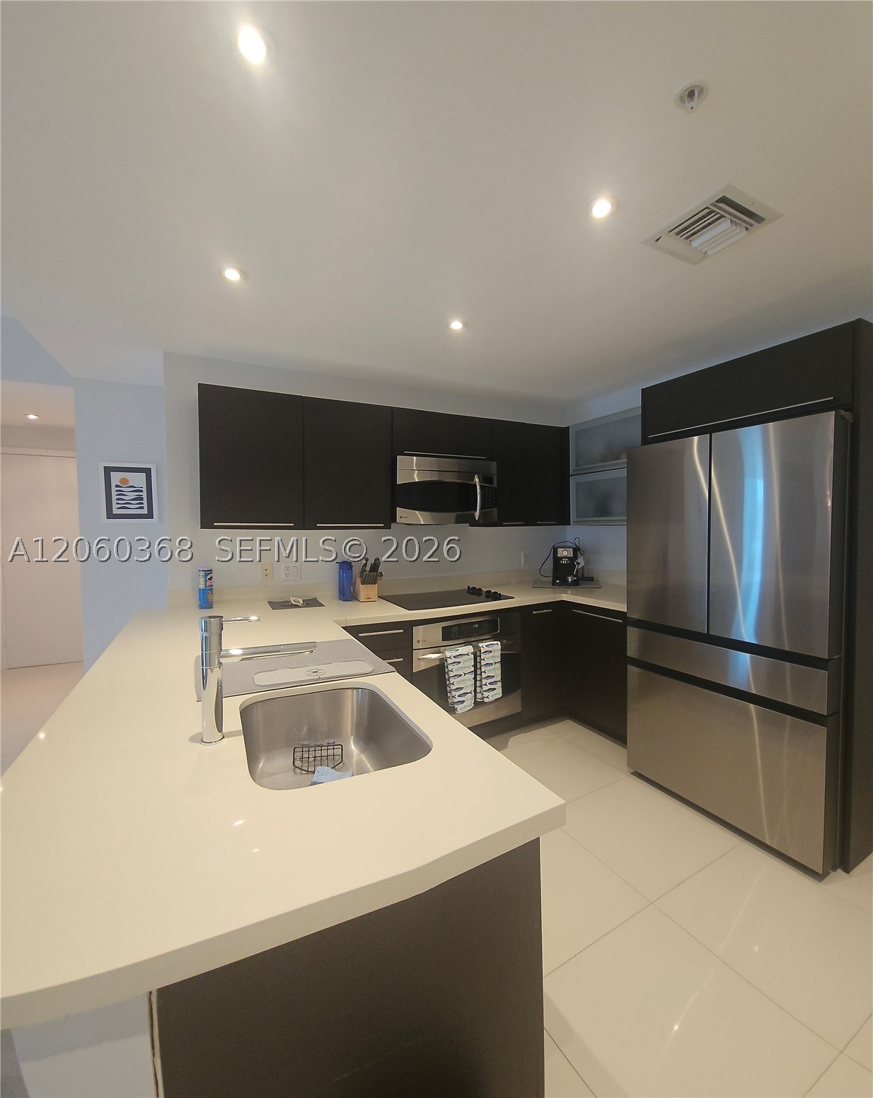 90 SW 3rd St #3104, Miami FL 33130