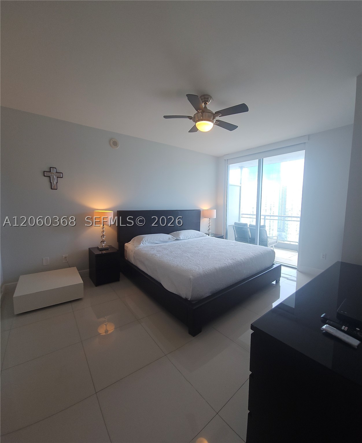 90 SW 3rd St #3104, Miami FL 33130