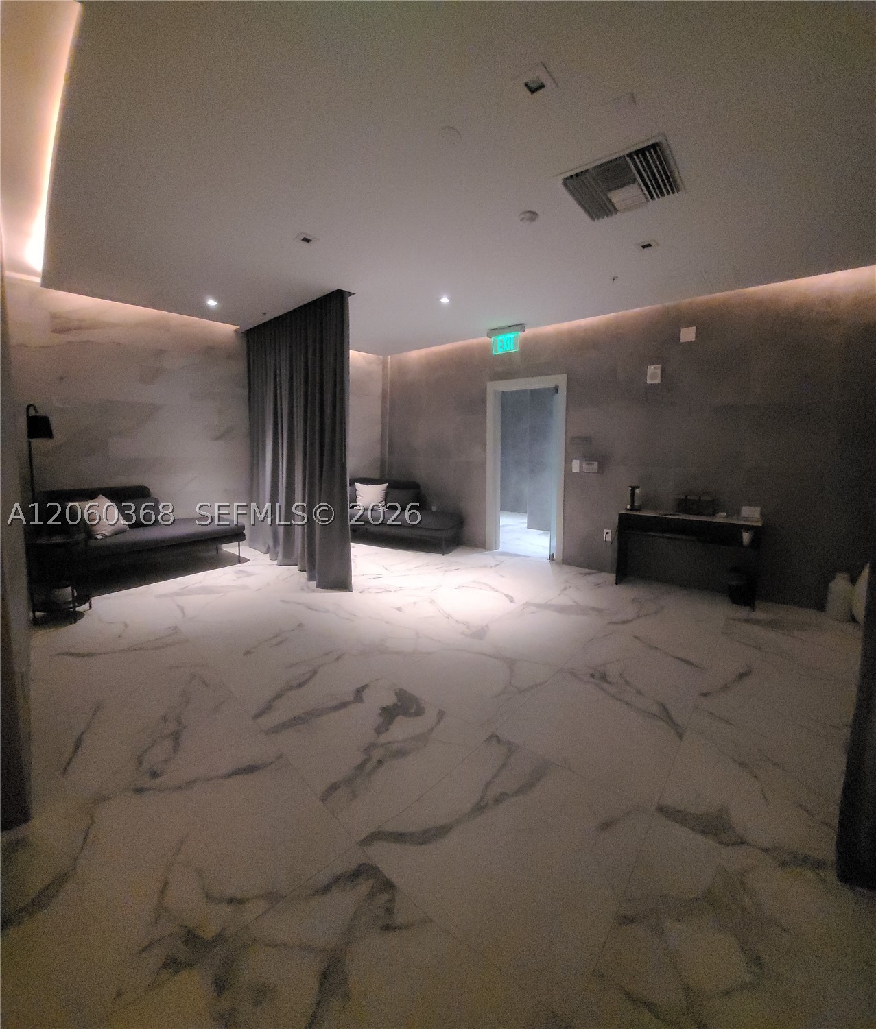 90 SW 3rd St #3104, Miami FL 33130