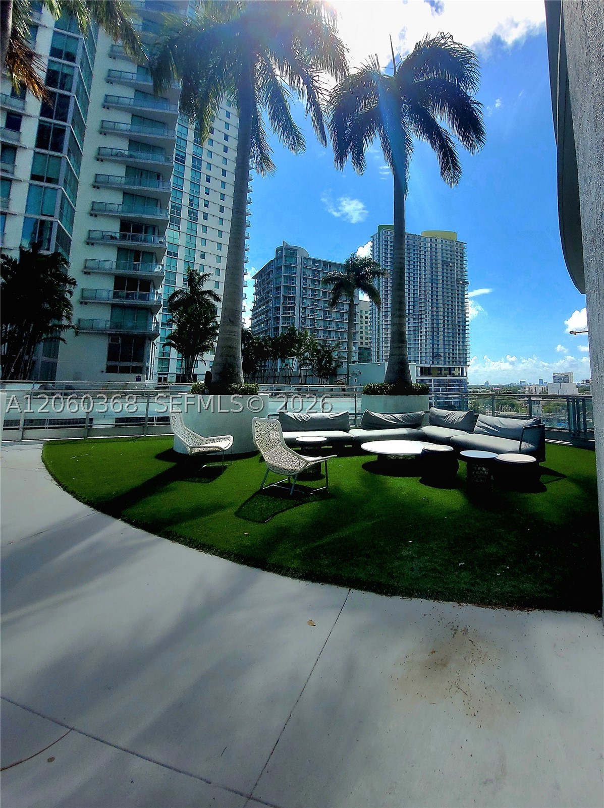 90 SW 3rd St #3104, Miami FL 33130