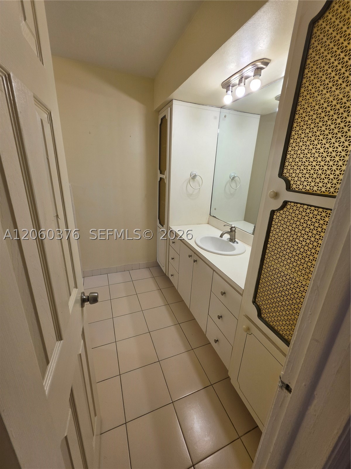 Sunrise FL 33313 - A12060376
