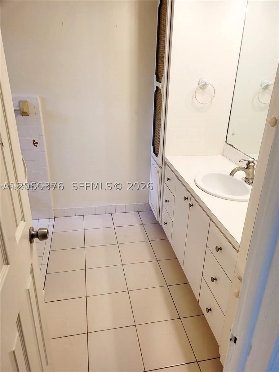 Sunrise FL 33313 - A12060376