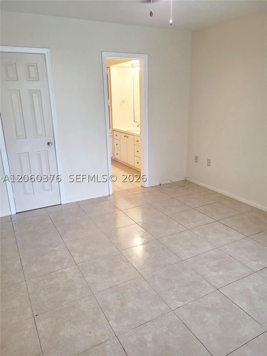 Sunrise FL 33313 - A12060376