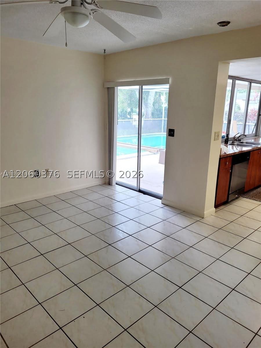 Sunrise FL 33313 - A12060376