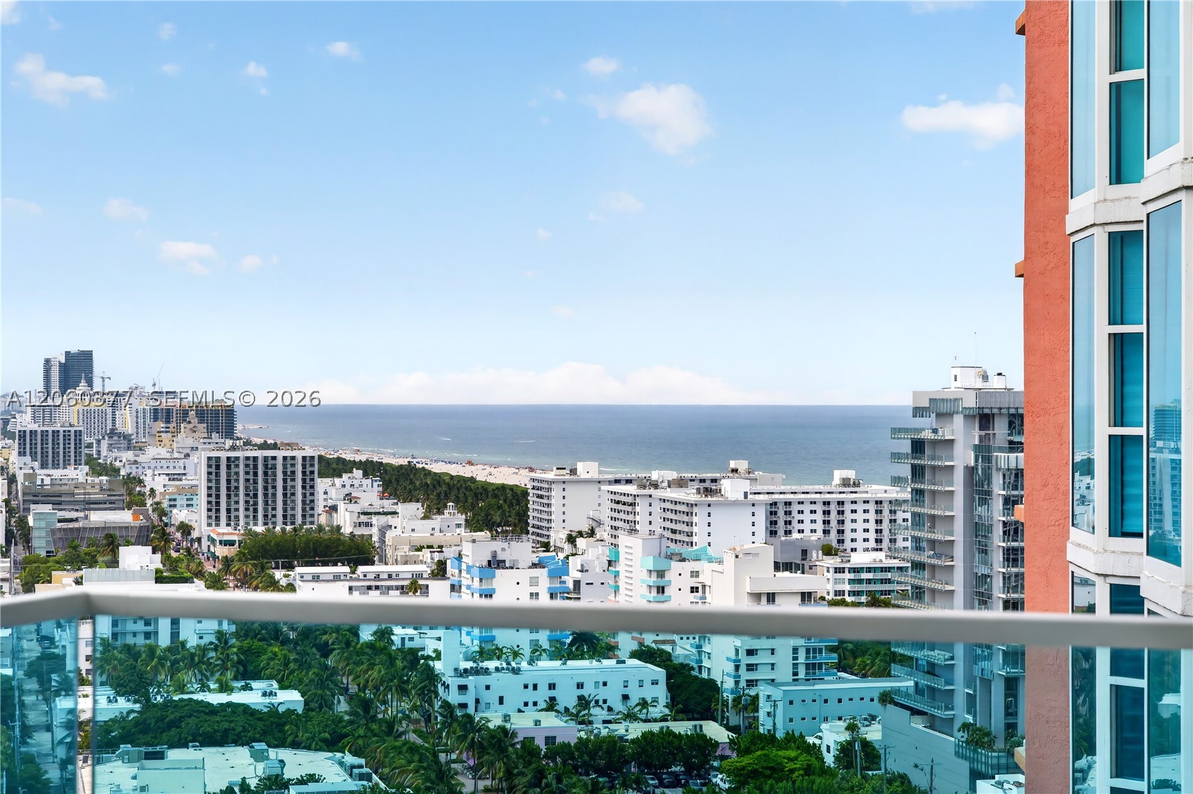 300 S Pointe Dr #2104, Miami Beach FL 33139
