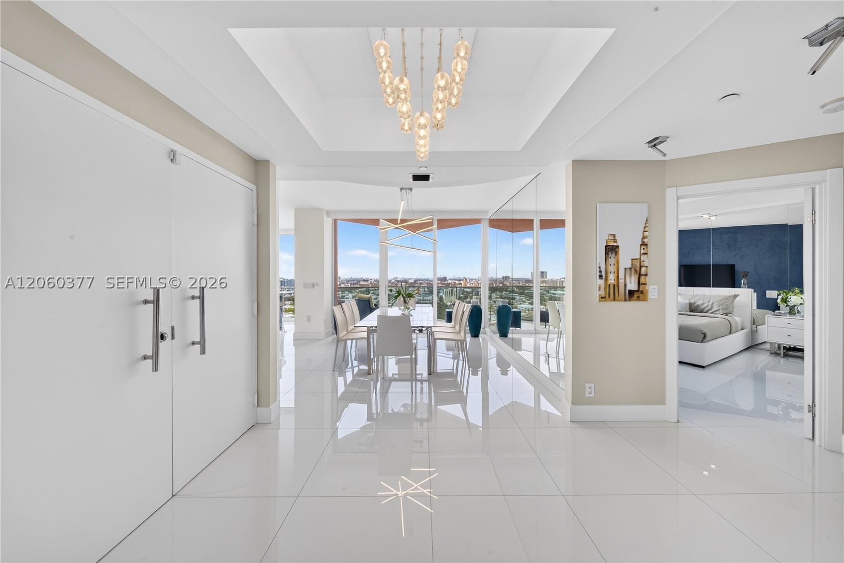 300 S Pointe Dr #2104, Miami Beach FL 33139