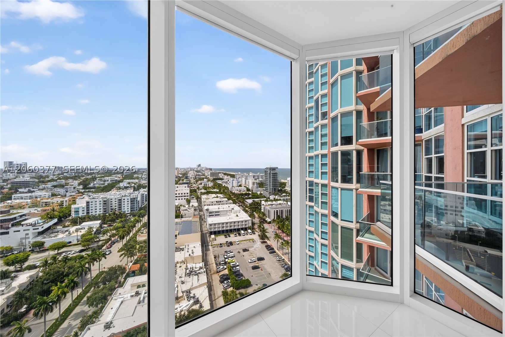 300 S Pointe Dr #2104, Miami Beach FL 33139