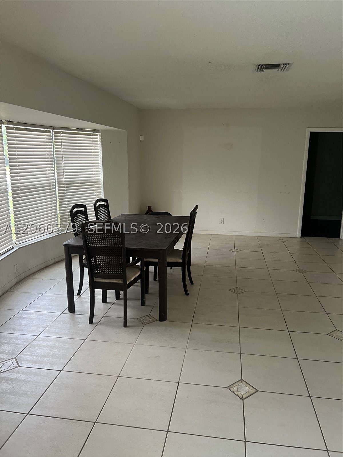 3700 NW 25th St, Lauderdale Lakes FL 33311