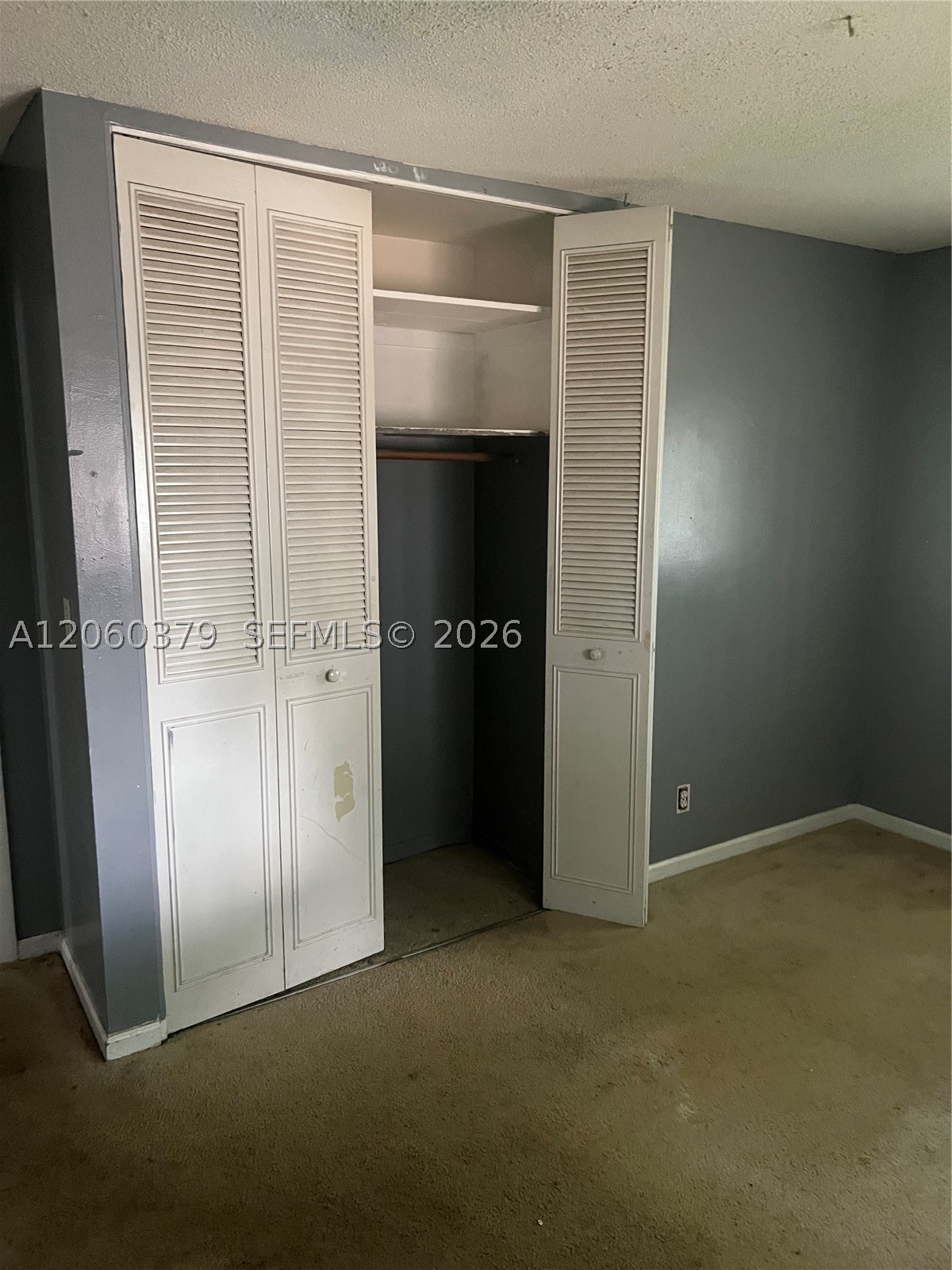 3700 NW 25th St, Lauderdale Lakes FL 33311