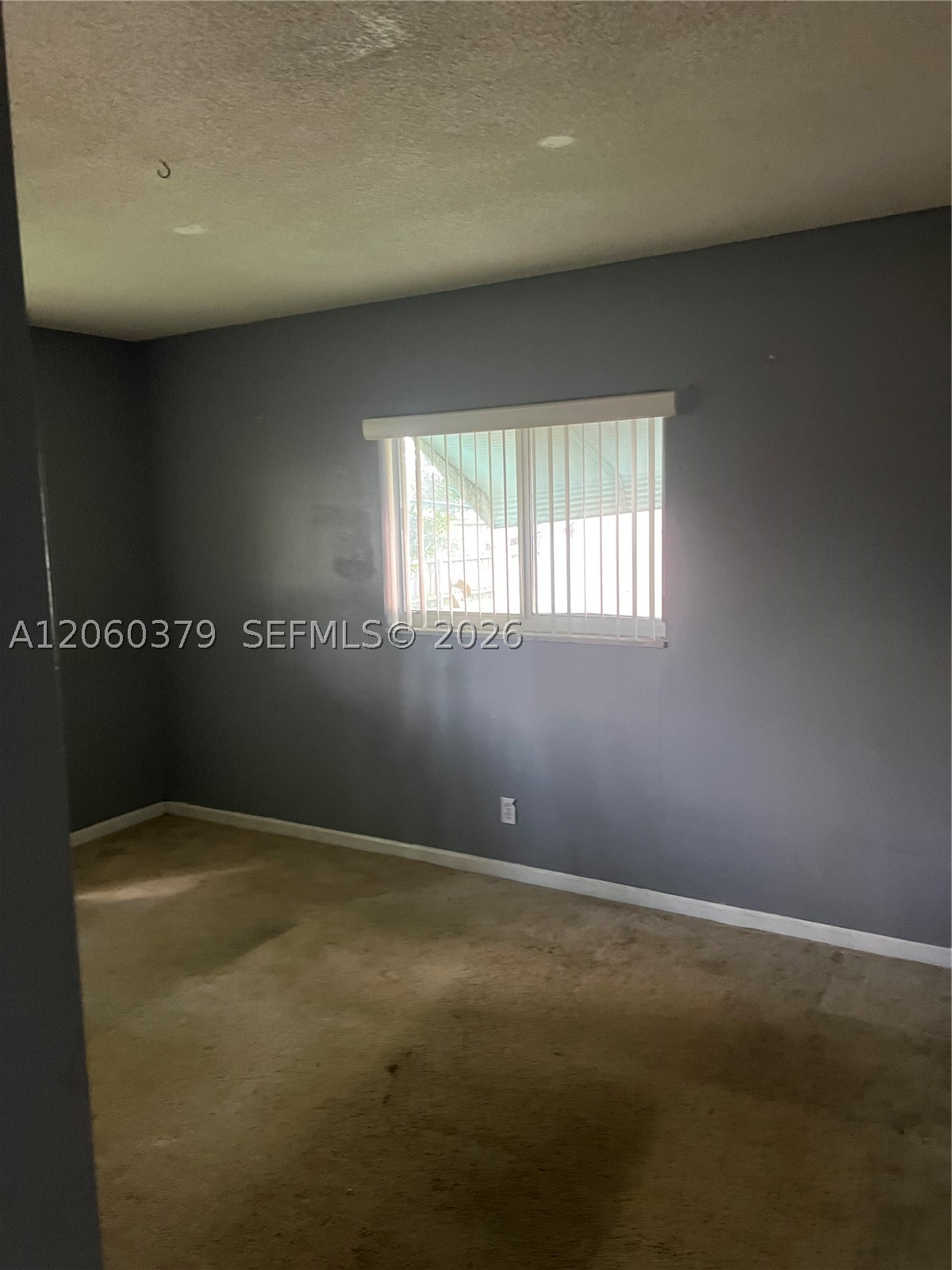 3700 NW 25th St, Lauderdale Lakes FL 33311