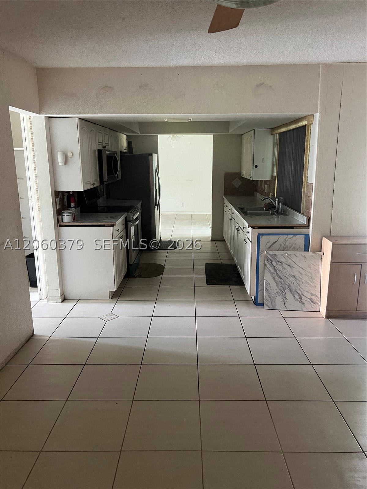 3700 NW 25th St, Lauderdale Lakes FL 33311