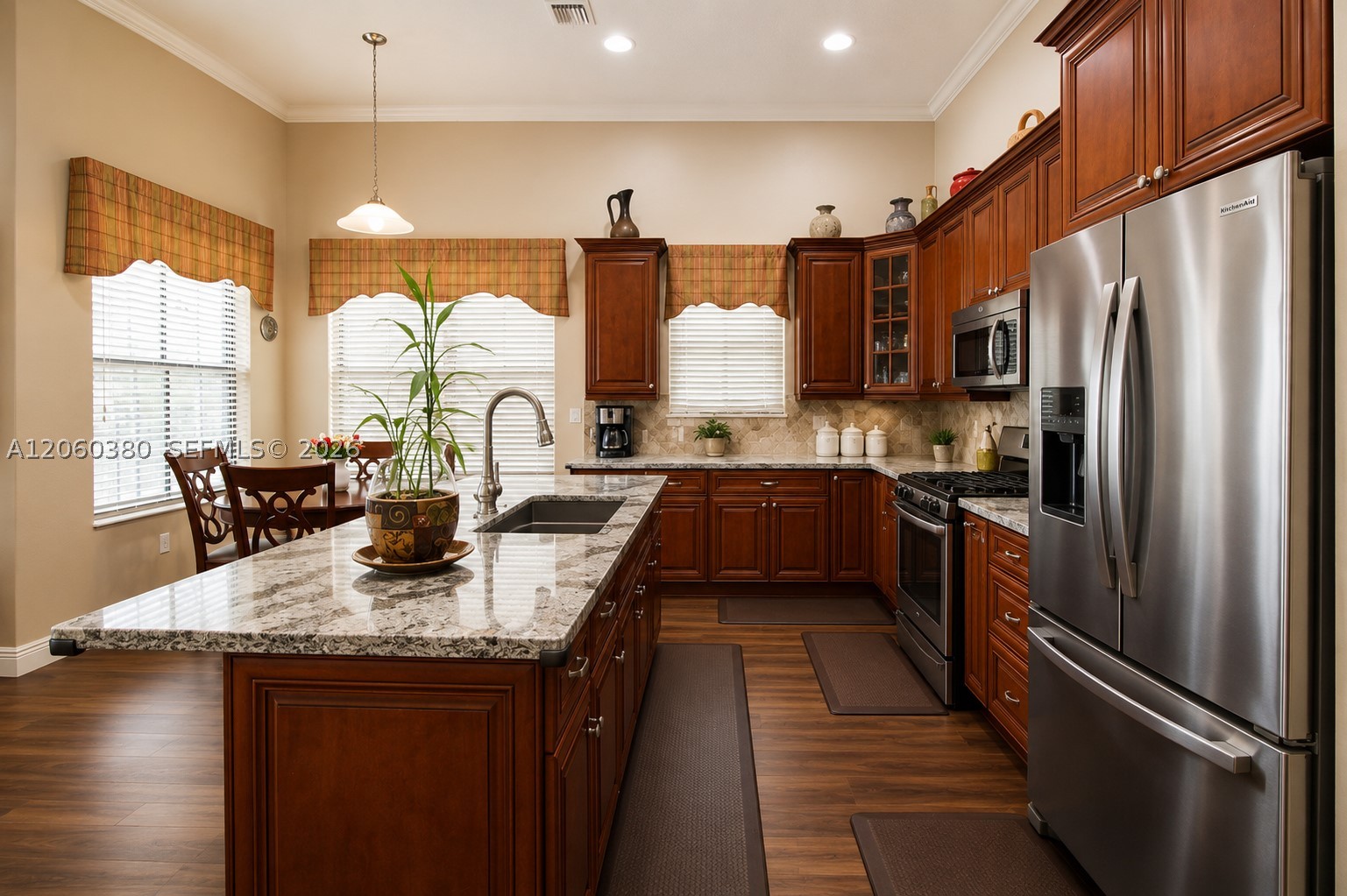 8514 NW 37th Ct, Cooper City FL 33024