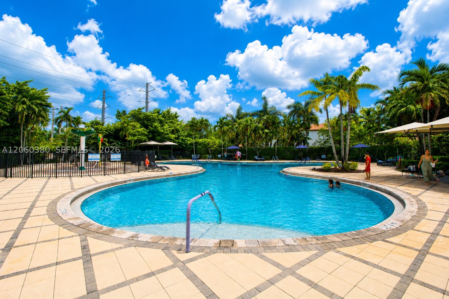 8514 NW 37th Ct, Cooper City FL 33024