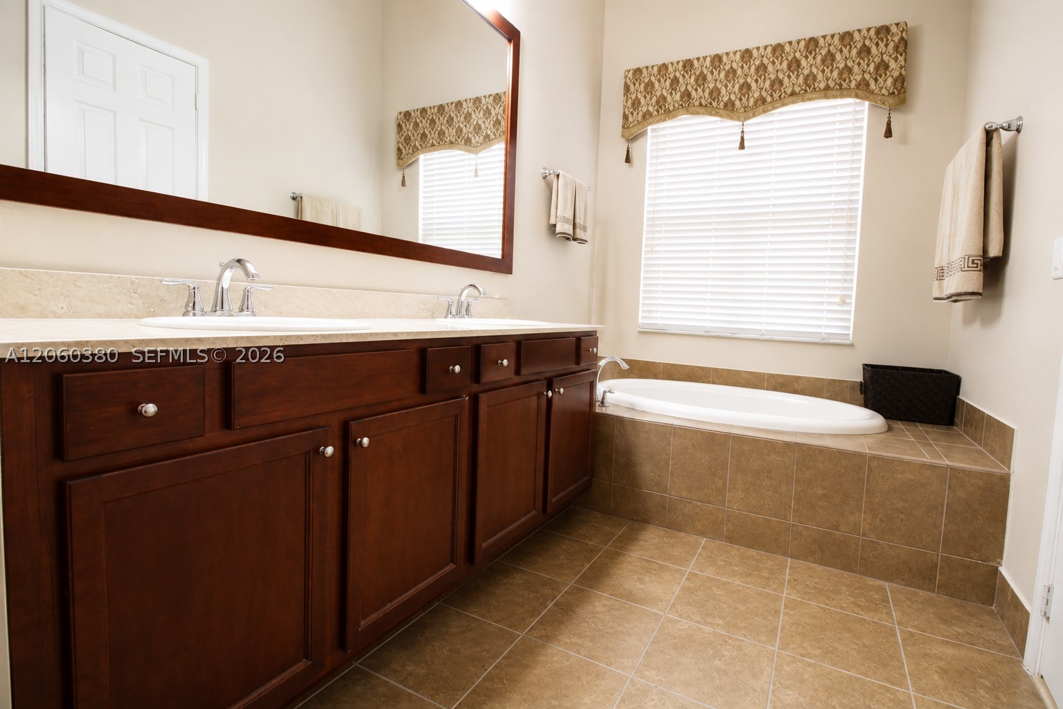 8514 NW 37th Ct, Cooper City FL 33024
