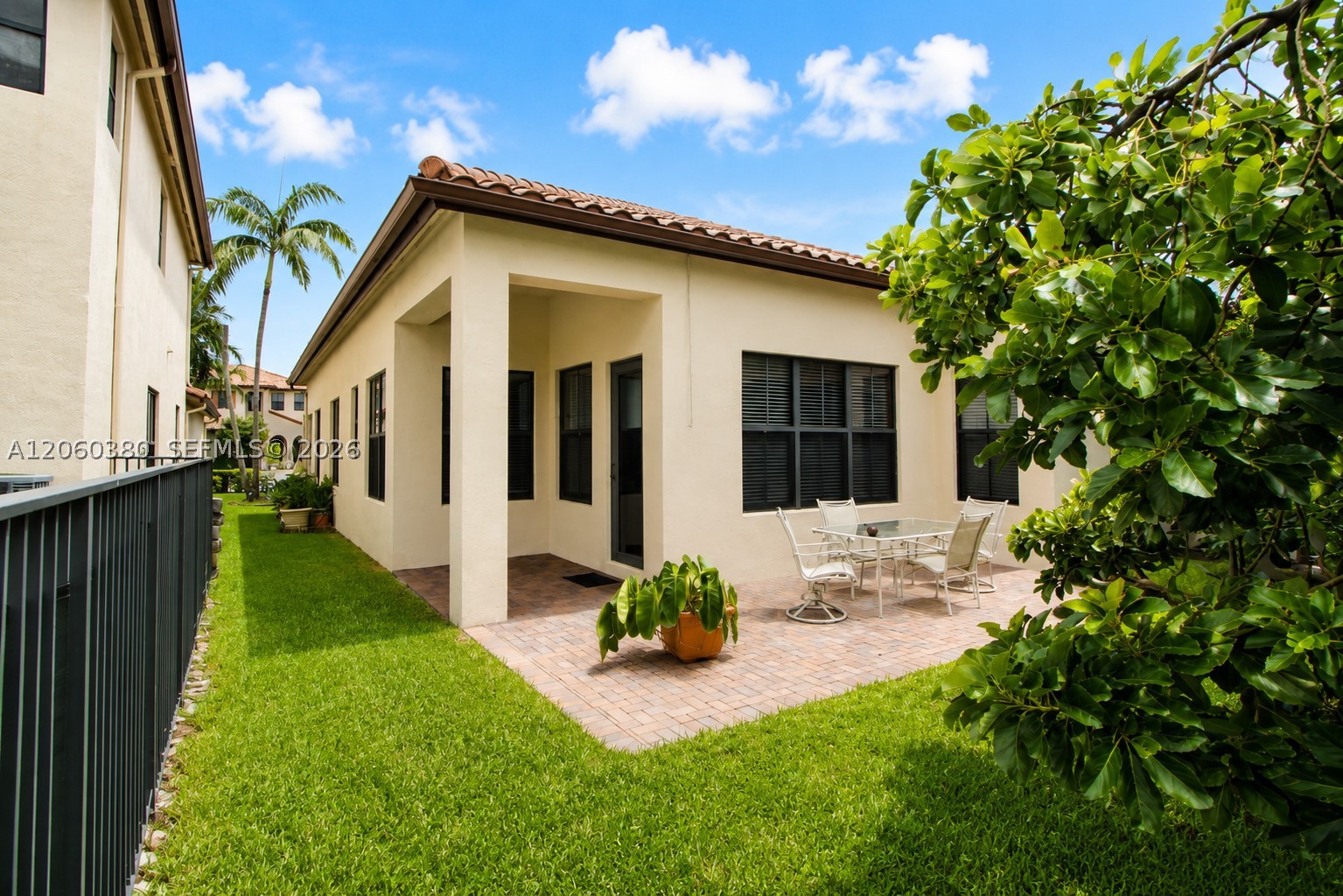 8514 NW 37th Ct, Cooper City FL 33024