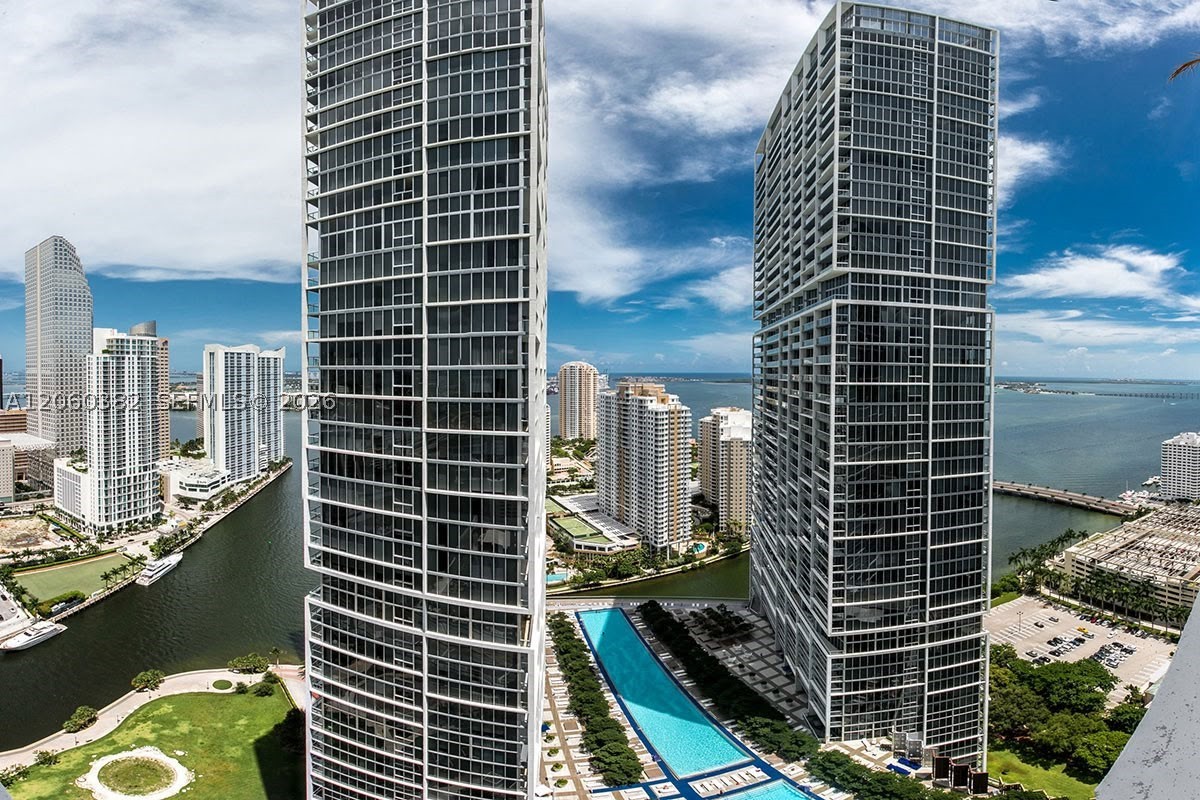 485 Brickell Ave #2706, Miami FL 33131