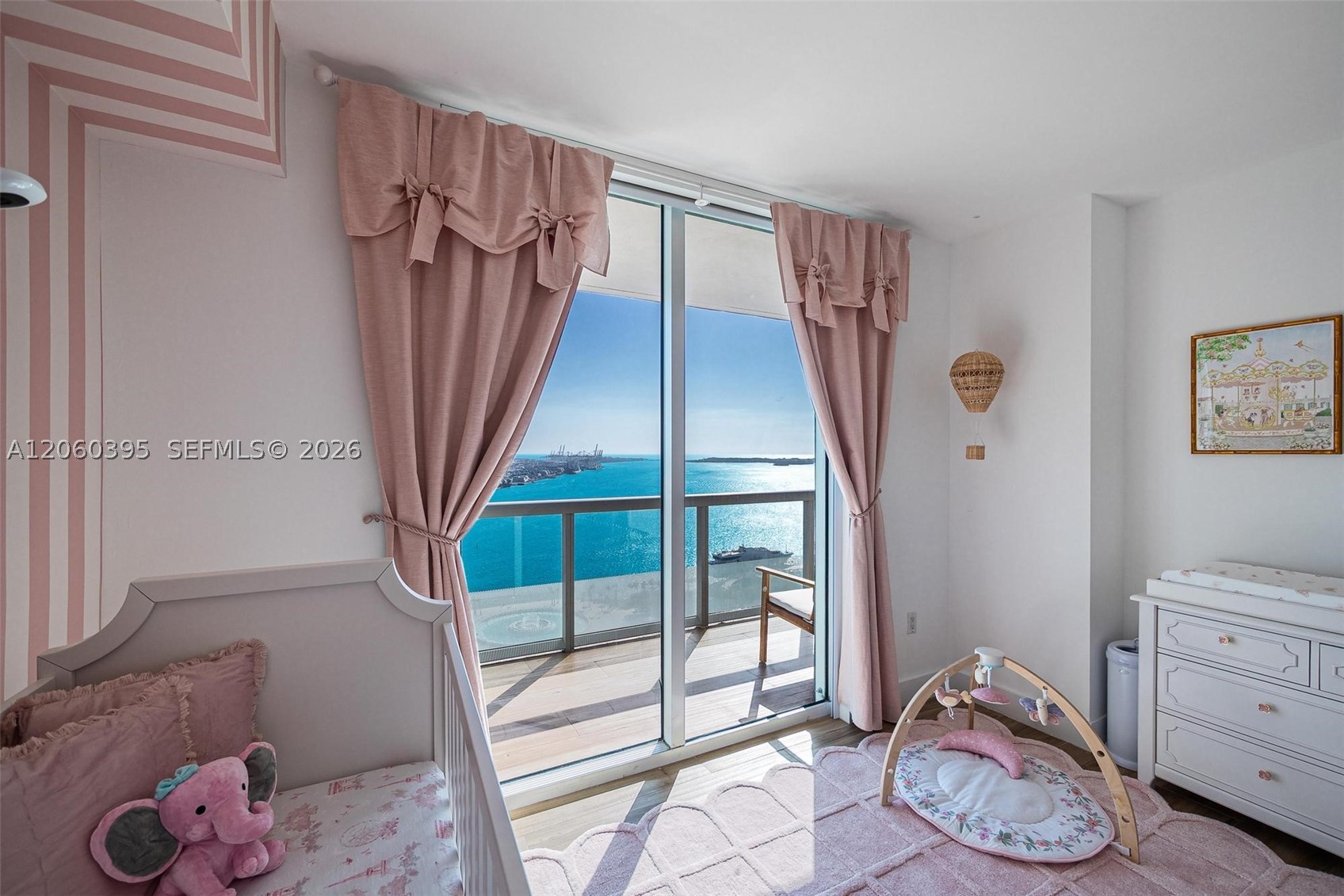 50 BISCAYNE BLVD #2706, Miami FL 33132