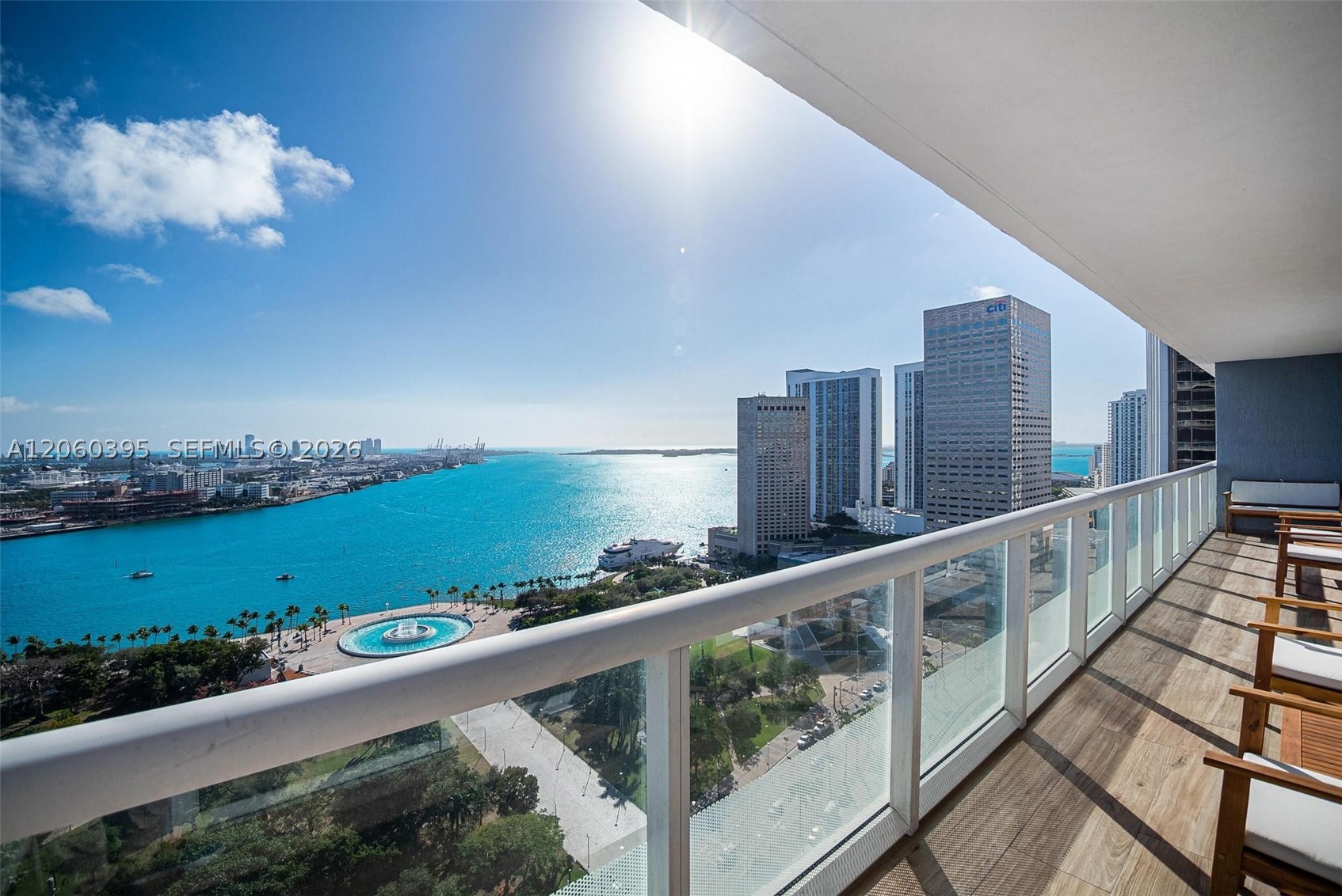 50 BISCAYNE BLVD #2706, Miami FL 33132