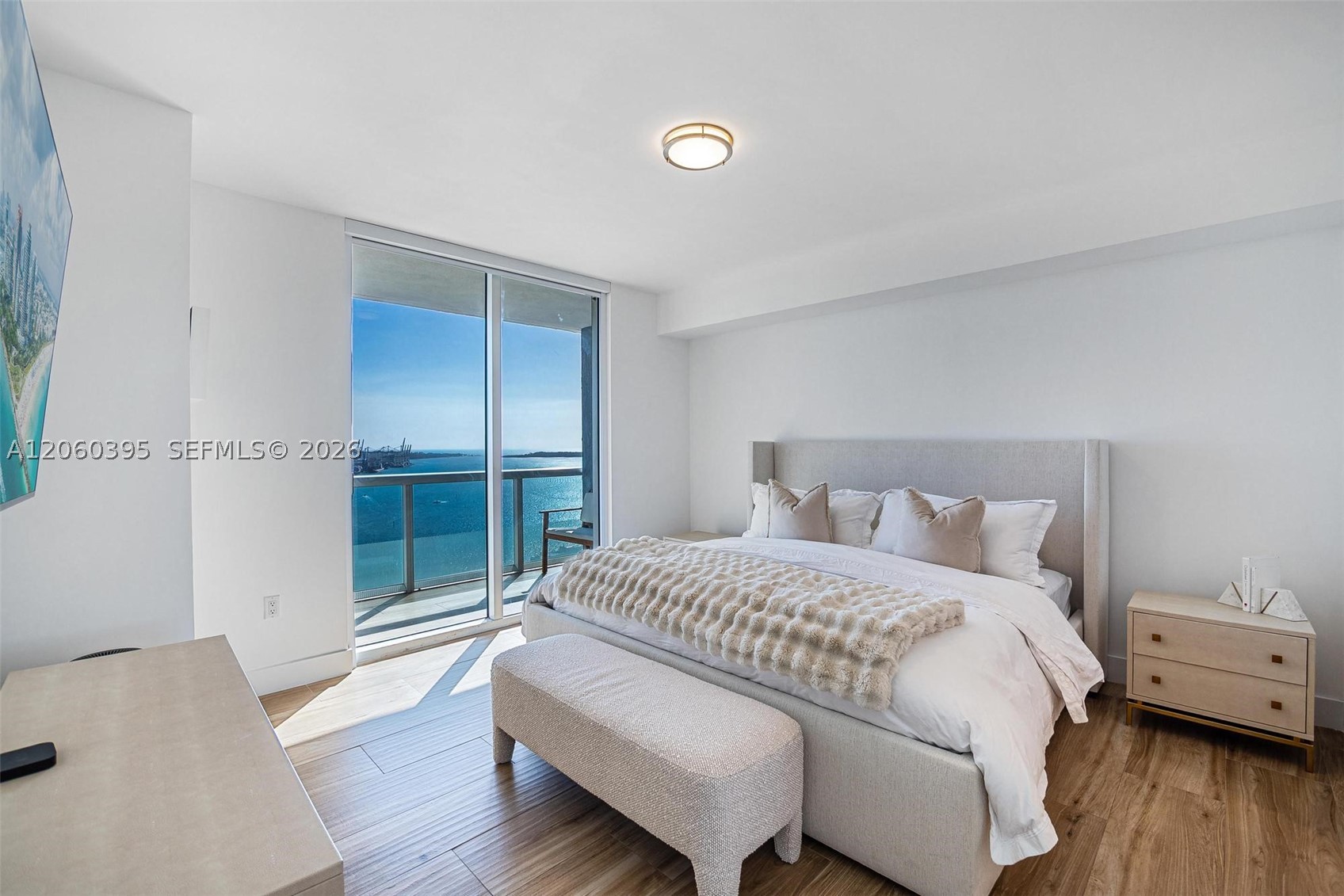 50 BISCAYNE BLVD #2706, Miami FL 33132