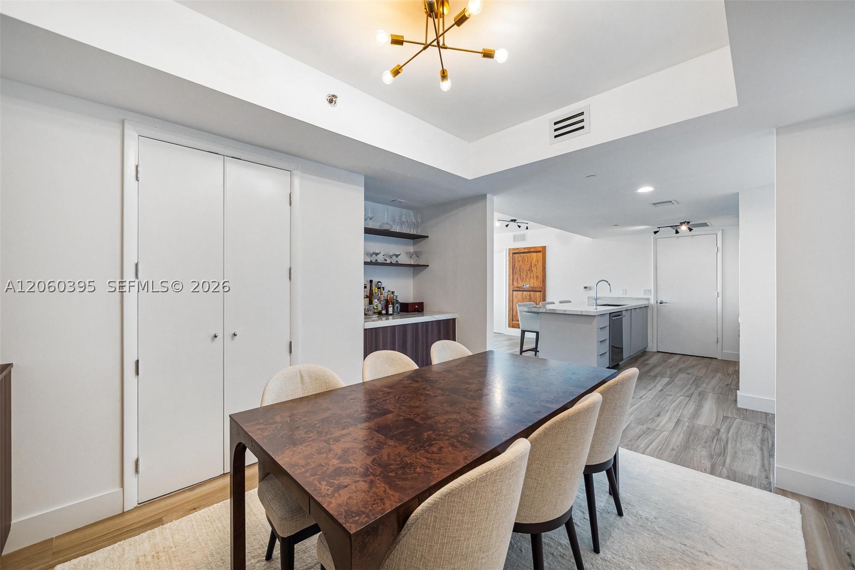 50 BISCAYNE BLVD #2706, Miami FL 33132