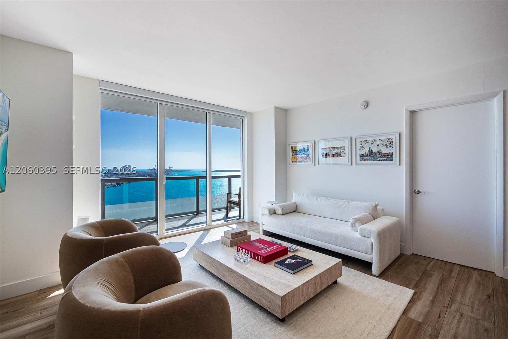 50 BISCAYNE BLVD #2706, Miami FL 33132
