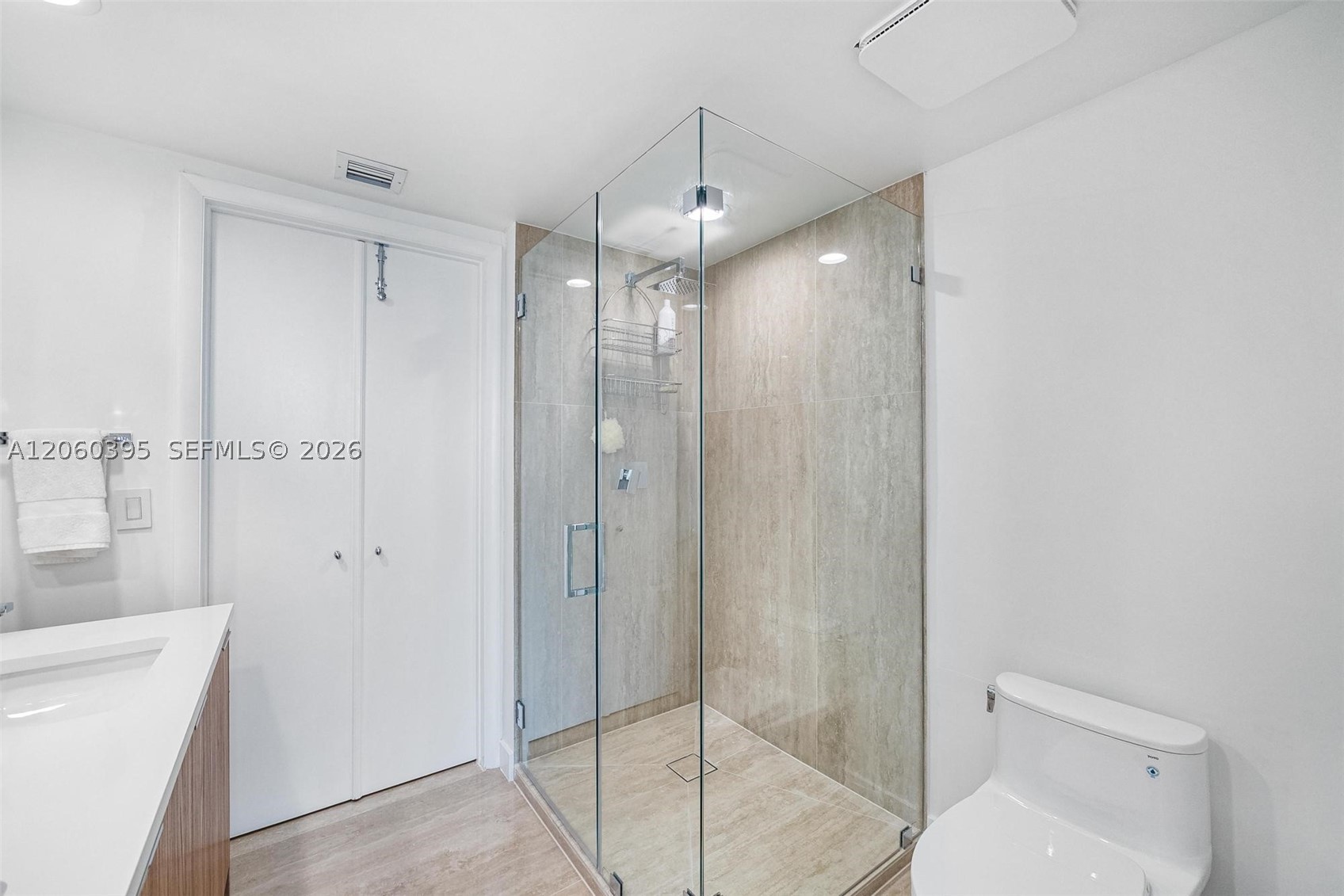50 BISCAYNE BLVD #2706, Miami FL 33132