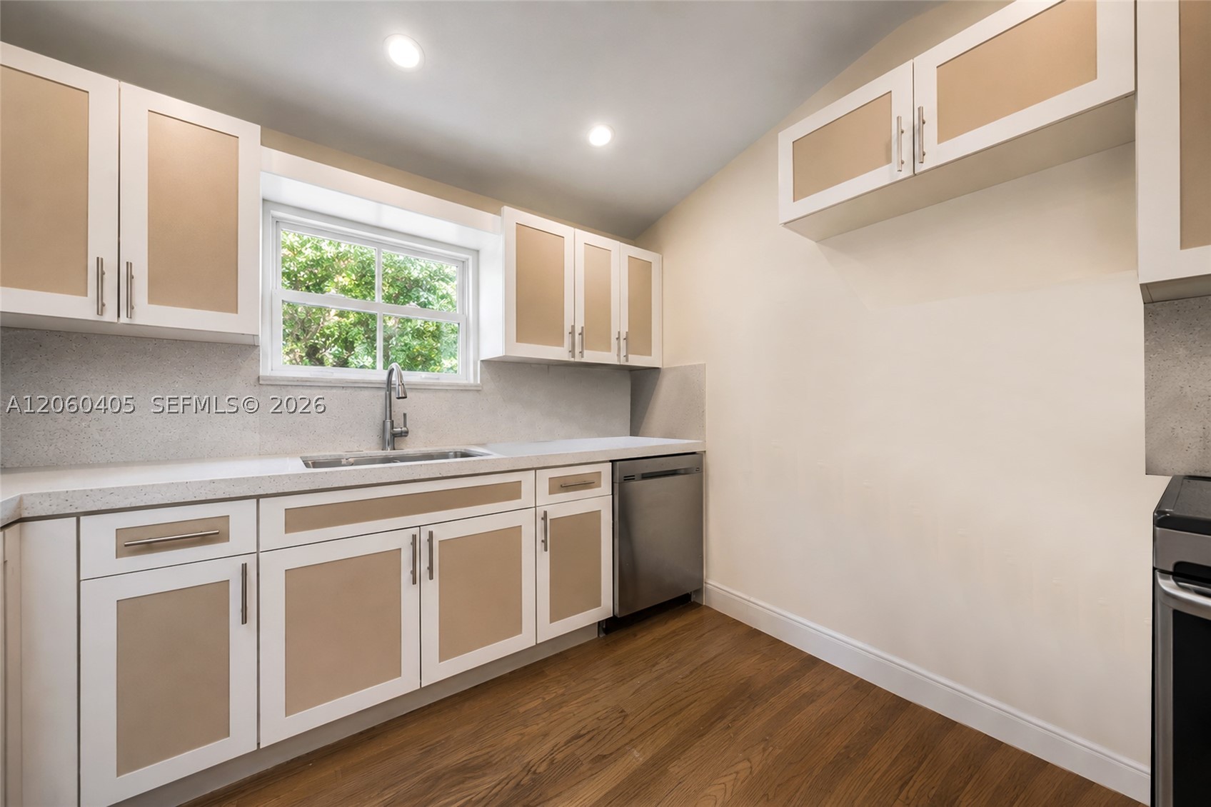 1324 Normandy Dr, Miami Beach FL 33141