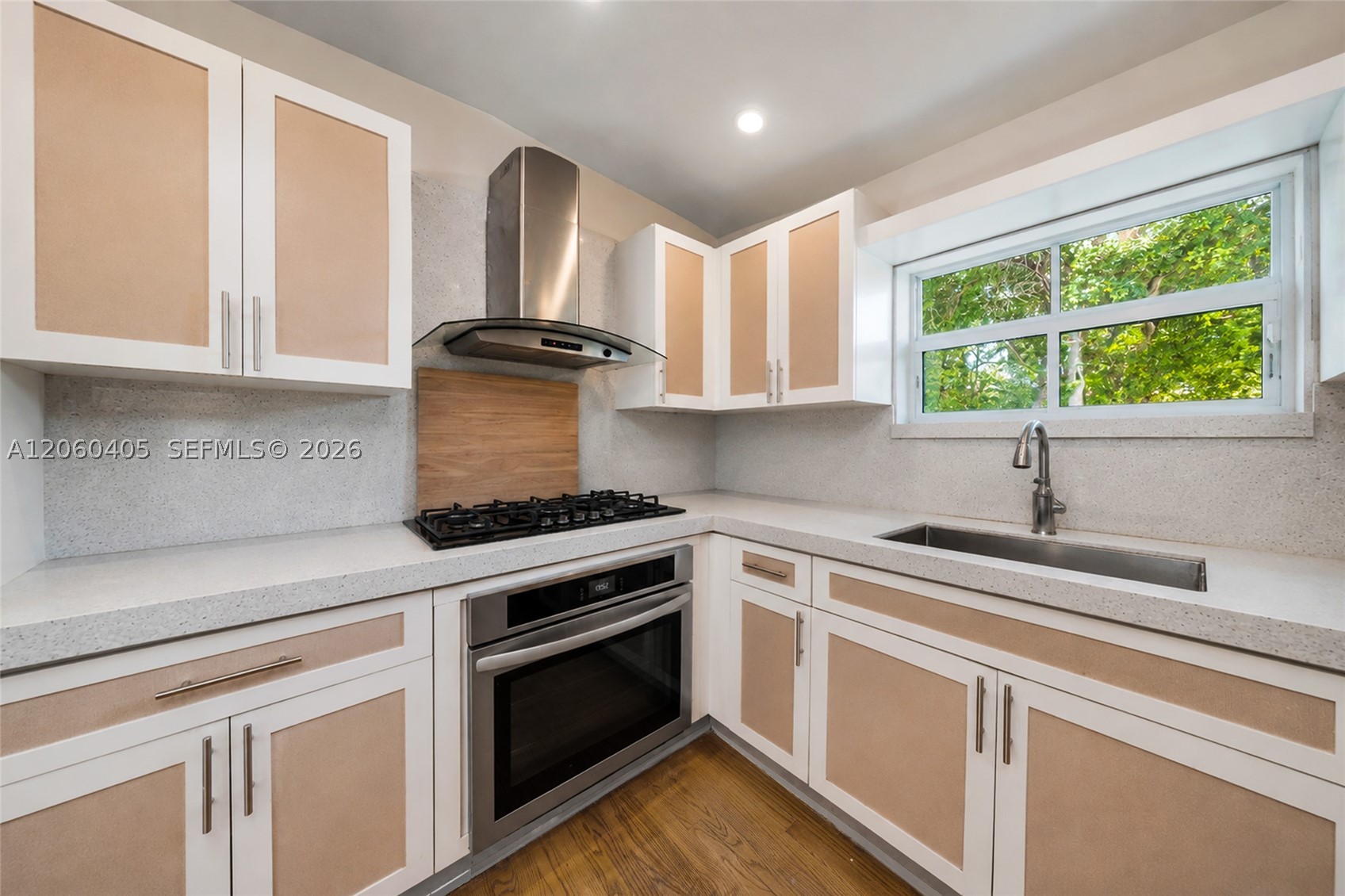 1324 Normandy Dr, Miami Beach FL 33141