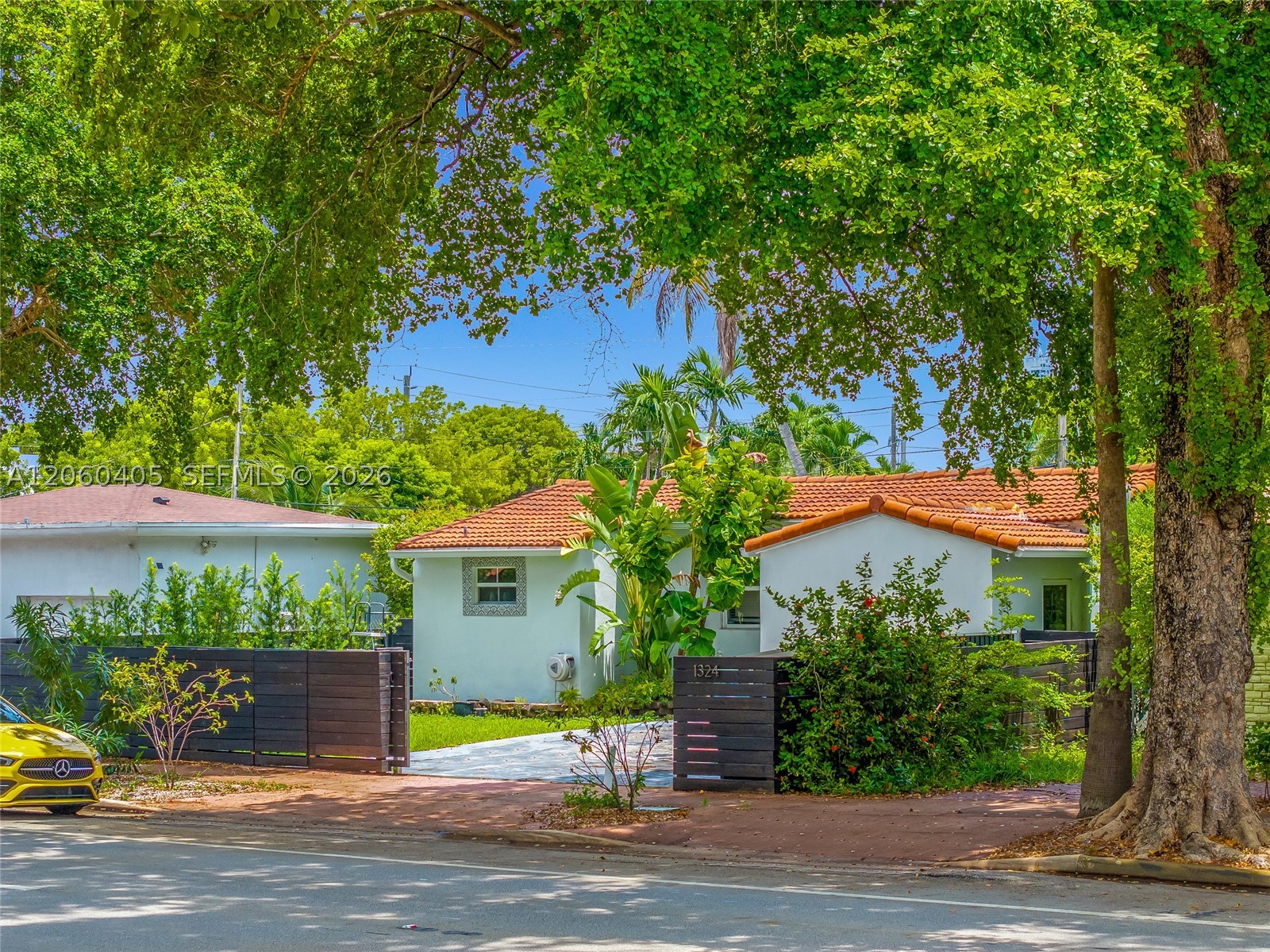 1324 Normandy Dr, Miami Beach FL 33141