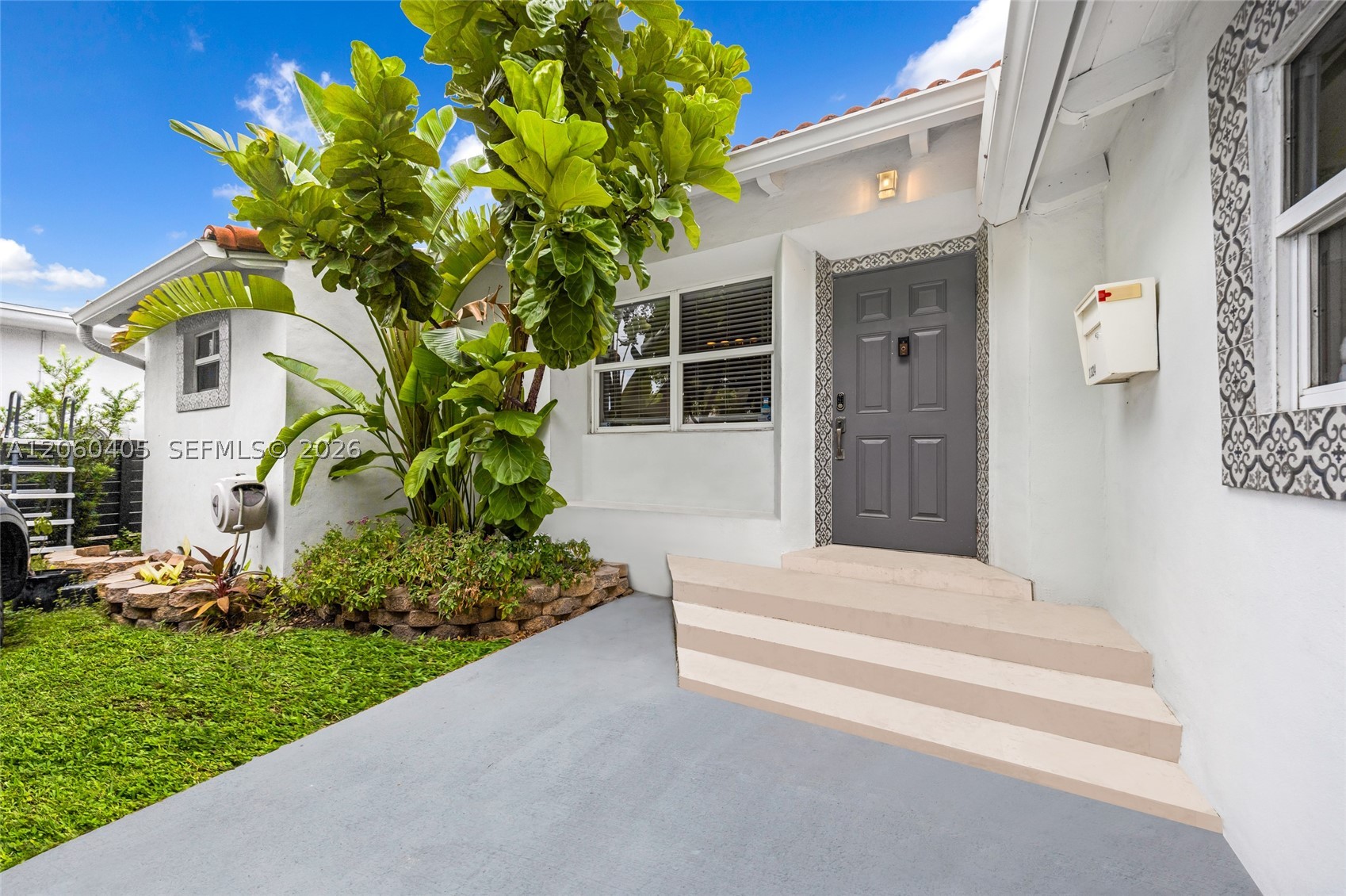 1324 Normandy Dr, Miami Beach FL 33141
