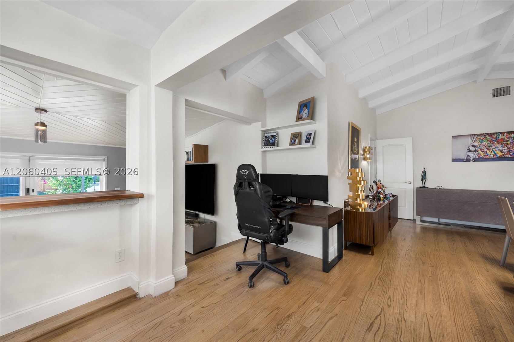 1324 Normandy Dr, Miami Beach FL 33141