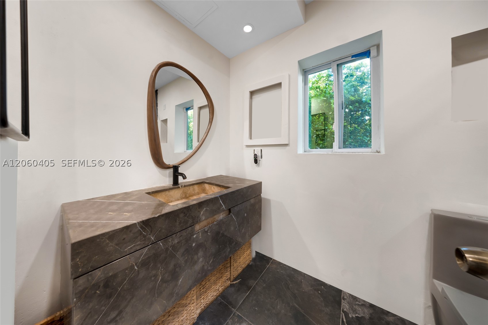 1324 Normandy Dr, Miami Beach FL 33141