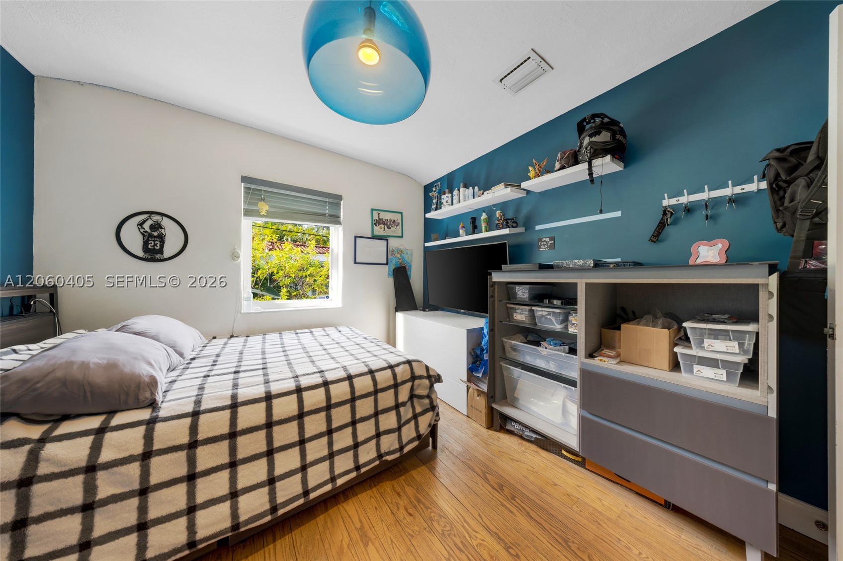 1324 Normandy Dr, Miami Beach FL 33141