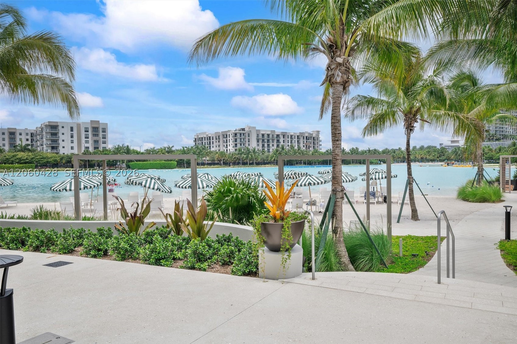 2411 Laguna Circle #306, Miami FL 33181
