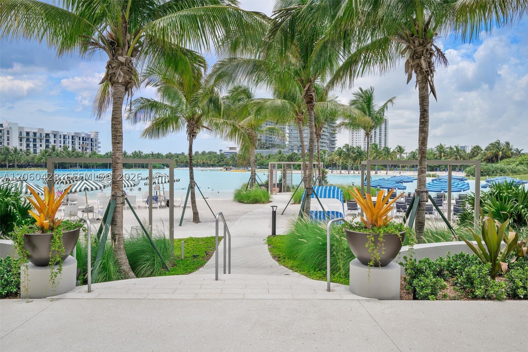 2411 Laguna Circle #306, Miami FL 33181
