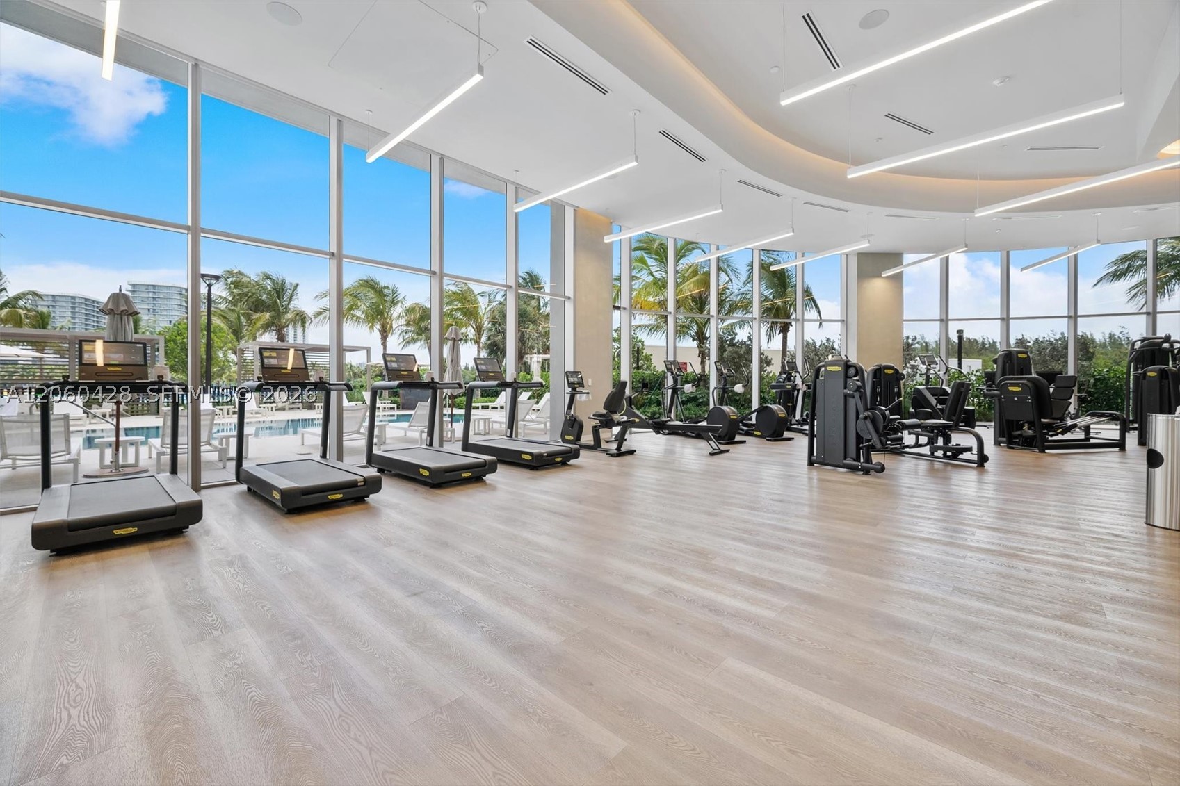 2411 Laguna Circle #306, Miami FL 33181
